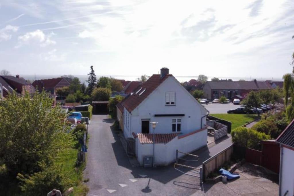 Skont Feriehus Midt I Marstal. Villa Buitenkant foto